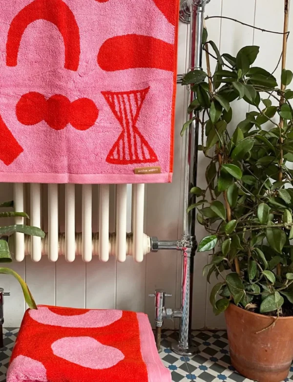 Bath Towels + Sheets>Donna Wilson Abstract Shapes Bath Towel