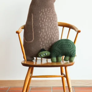 Creatures>Donna Wilson Christmas Limited Edition Jon Klassen Bear