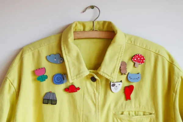Pin Badges>Donna Wilson Crabby Pin Badge