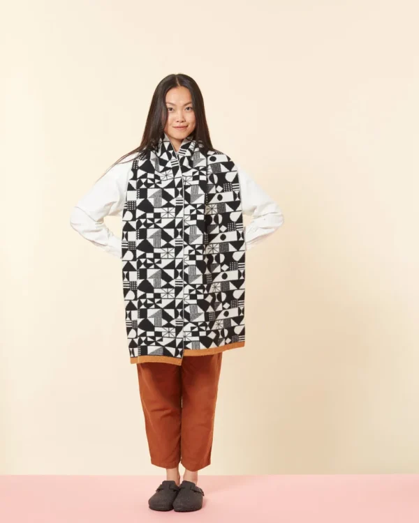 Scarves>Donna Wilson Monoglyph Blanket Scarf - Black