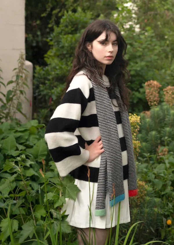 Scarves>Donna Wilson Quartet Scarf - Black & White