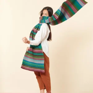 Scarves>Donna Wilson Shiel Blanket Scarf - Claret