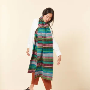 Scarves>Donna Wilson Shiel Blanket Scarf - Claret