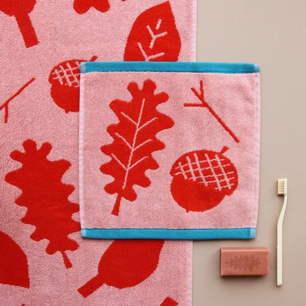 Bath Towels + Sheets>Donna Wilson Sprig Sheet Towel